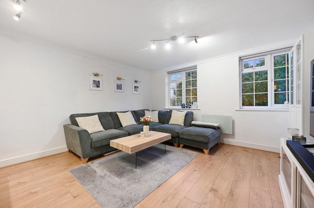 Property photo 3 of 8