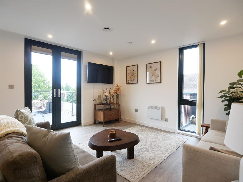 Property photo 3 of 13 l4.Png