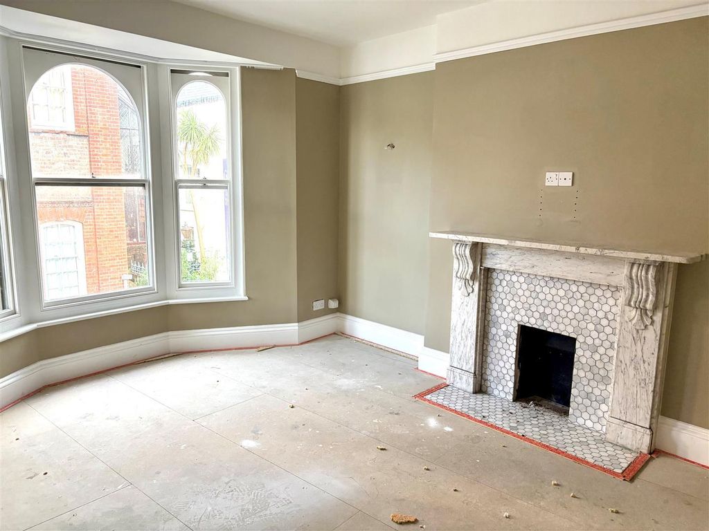 Property photo 3 of 7 2.Jpg