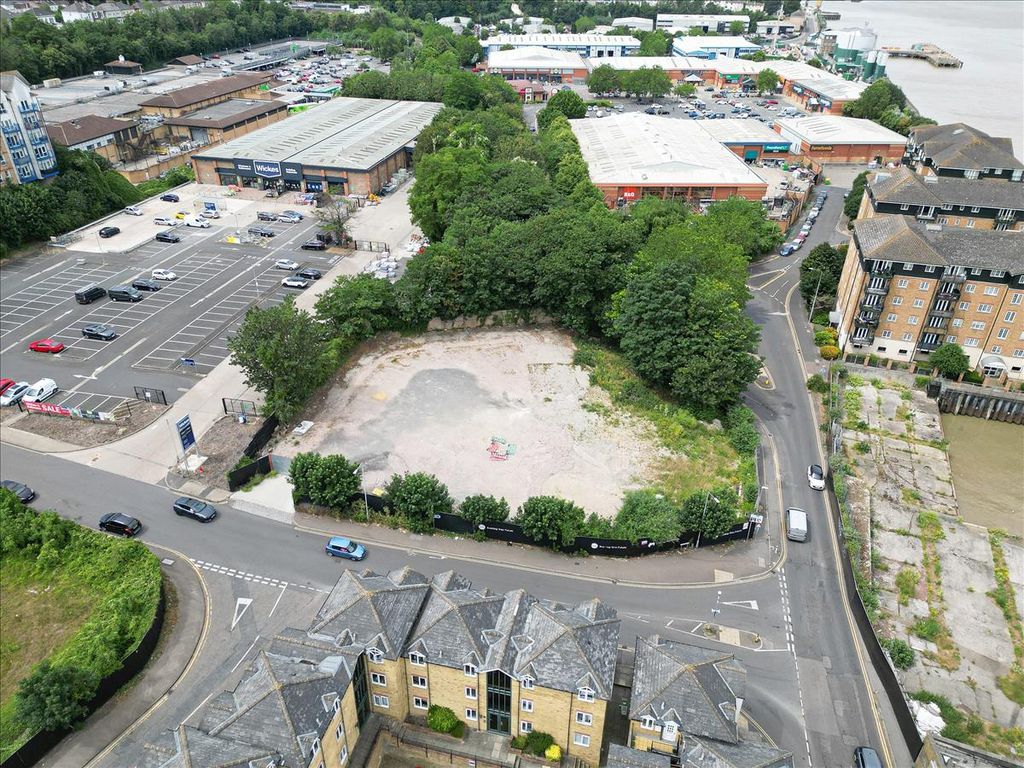 Property photo 3 of 22