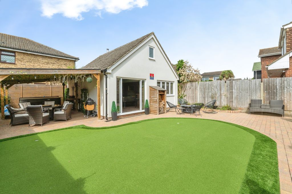 Property photo 1 of 32 Detached Annexe
