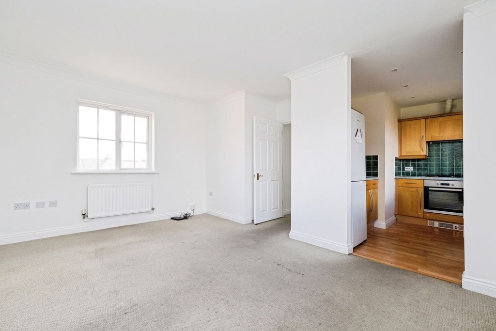 Property photo 3 of 11 Pbox-Img.Jpg