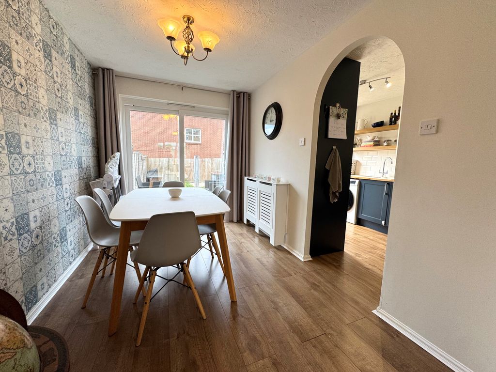 Property photo 3 of 15 Dining