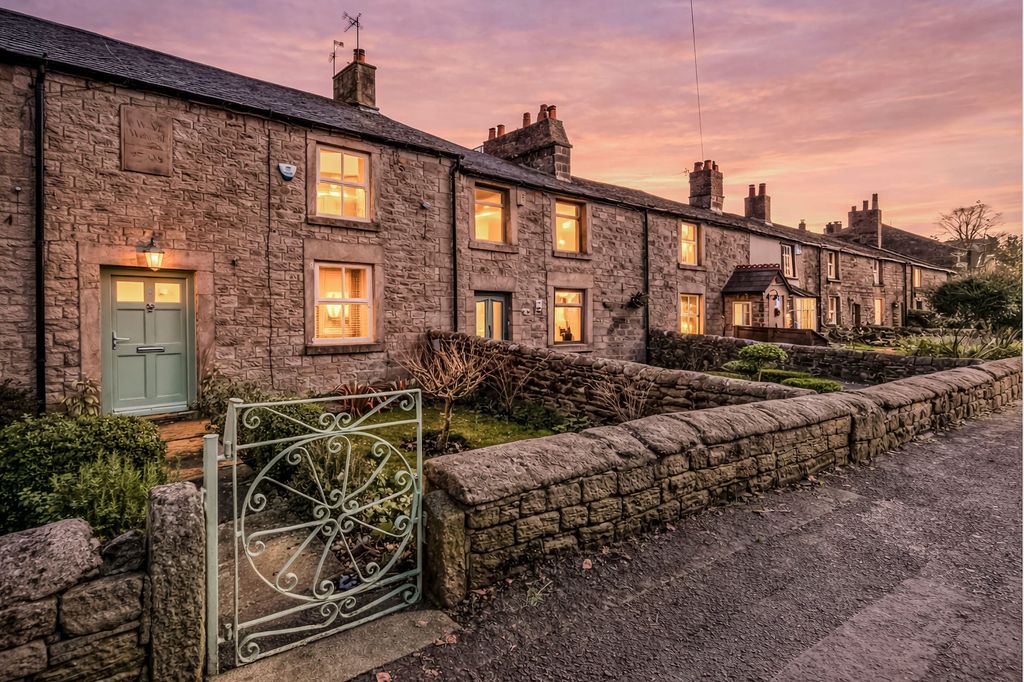 Property photo 1 of 34