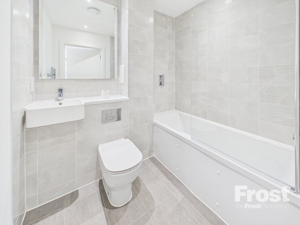 Property photo 3 of 7 Main Bathroom