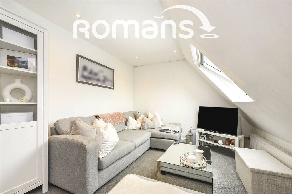 Property photo 2 of 8 1