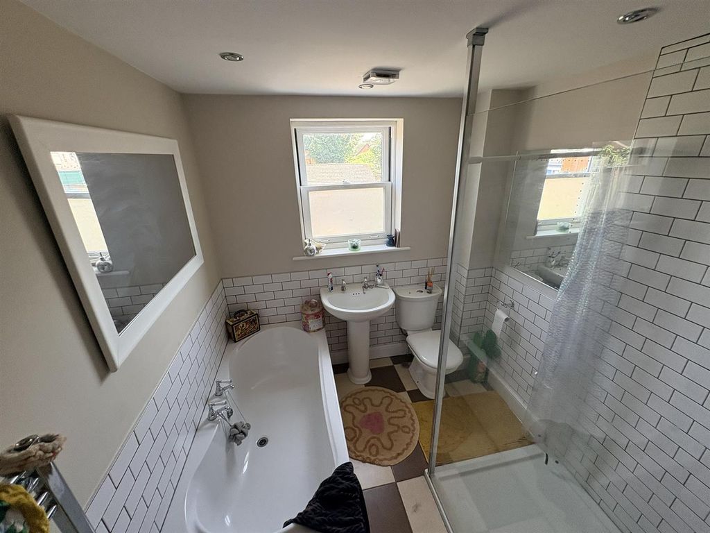 Property photo 3 of 13 Shower Room
