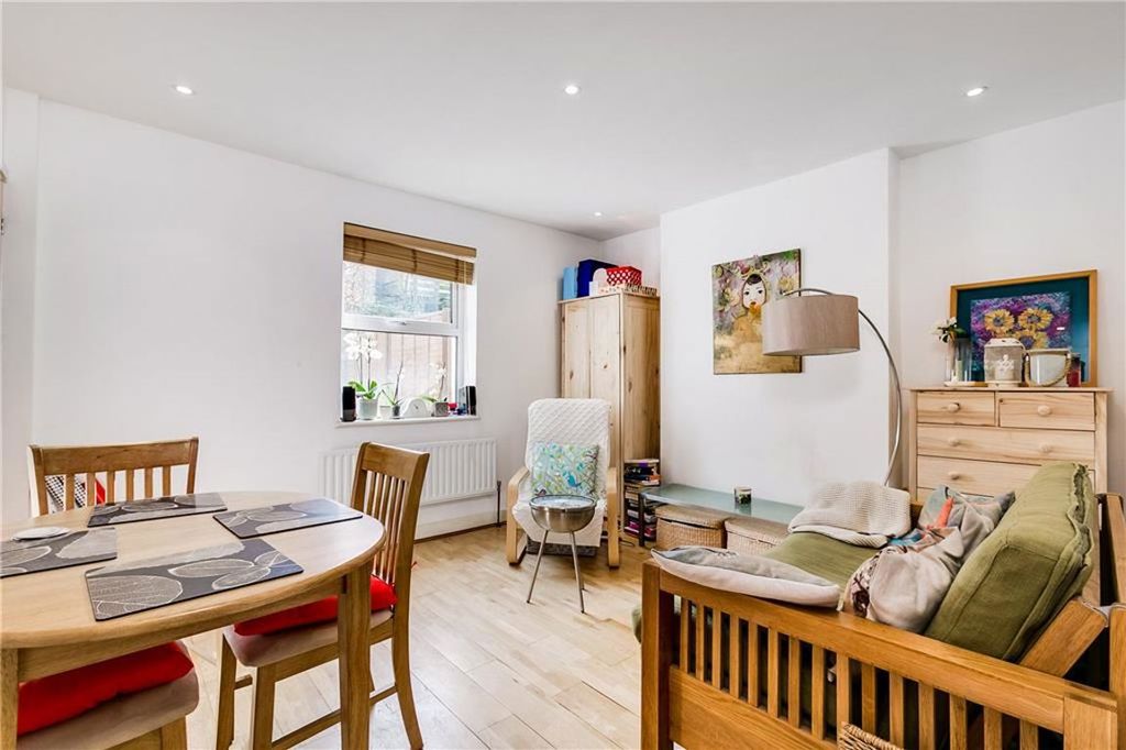 Property photo 3 of 6