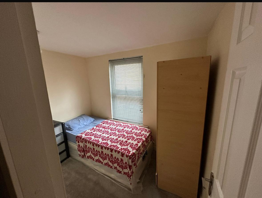 Property photo 1 of 4