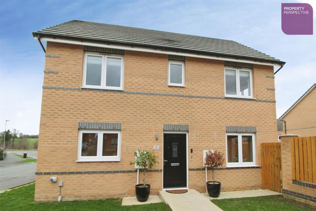 Property photo 1 of 11 27189477-Img_8651.Jpg