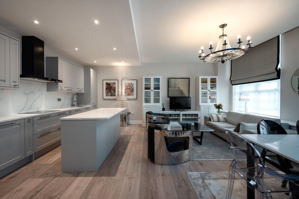 Property photo 1 of 16 Picture No. 05