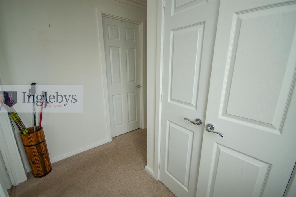 Property photo 3 of 23
