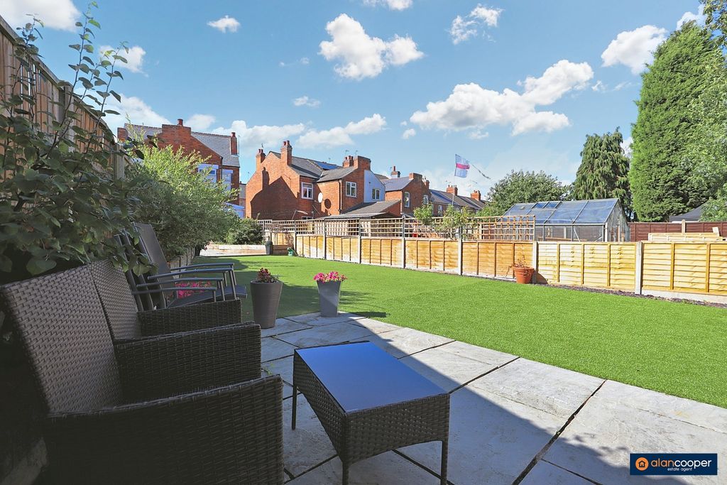 Property photo 3 of 28 4512055