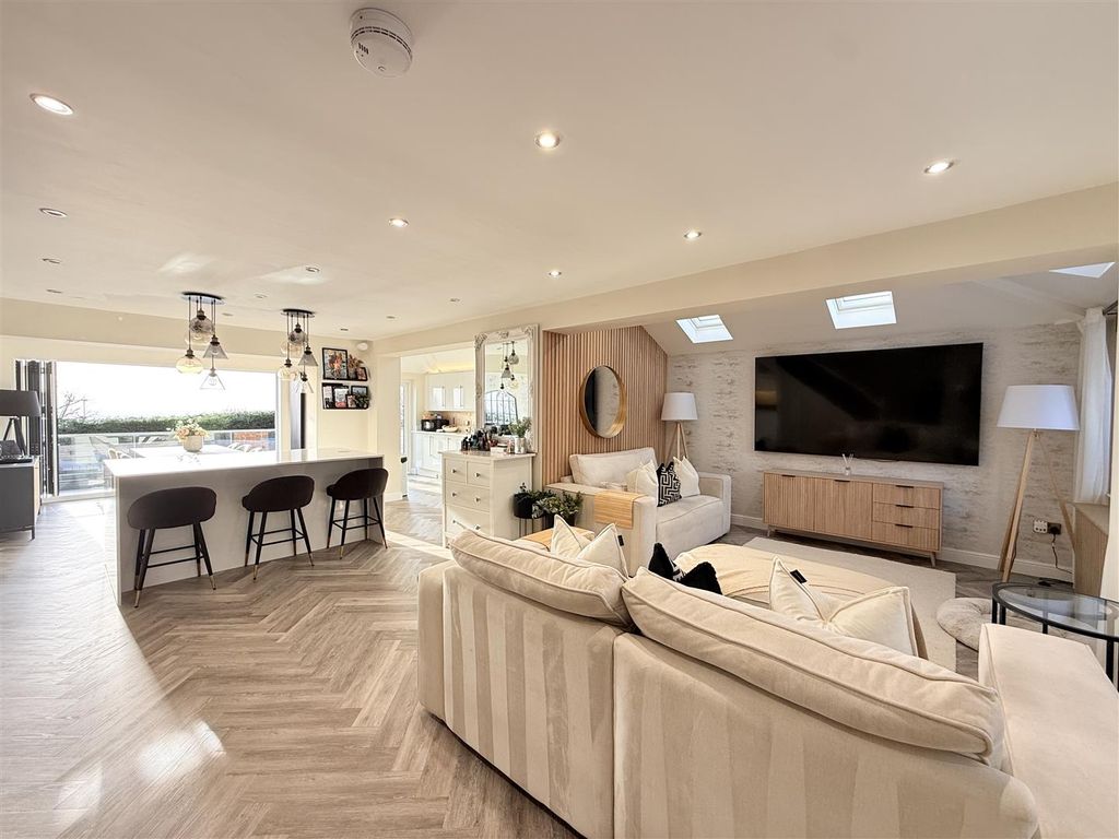 Property photo 2 of 19 Img_4193.Jpeg