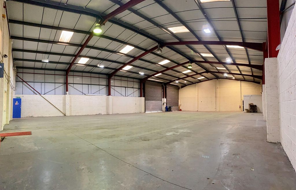 Property photo 3 of 15 Warehouse
