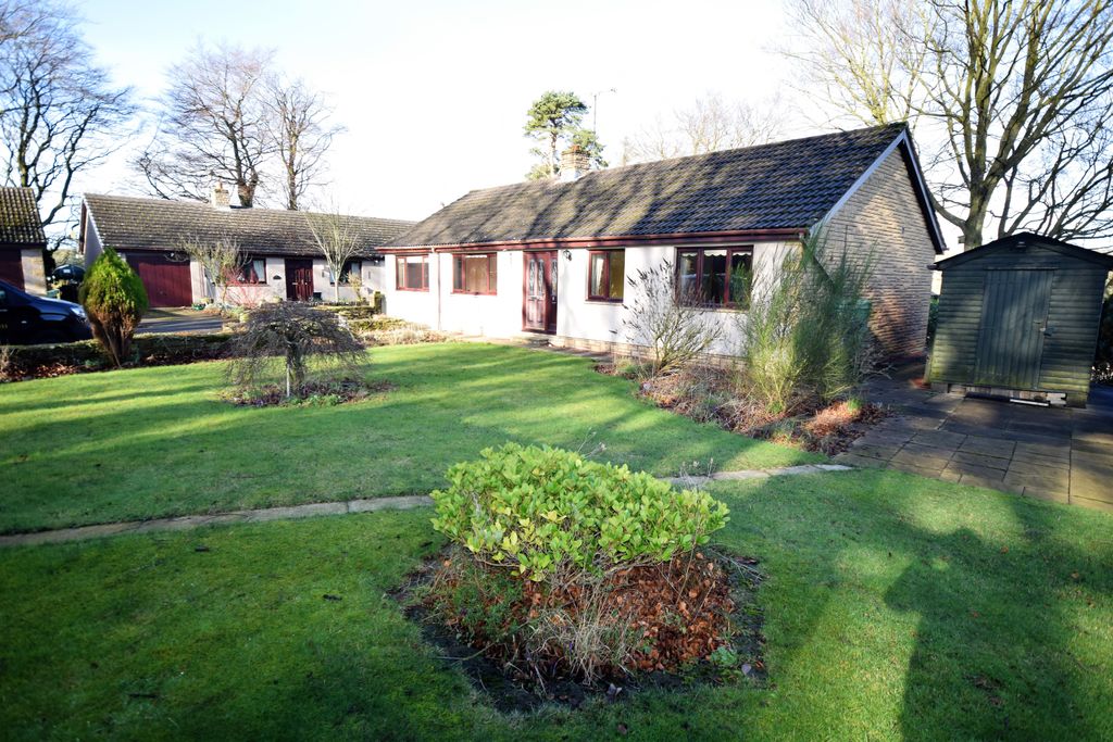 Property photo 1 of 17 3 Bedroom Bungalow For Rent