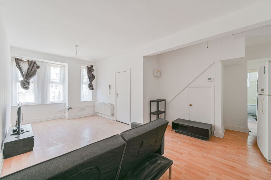 Property photo 3 of 8