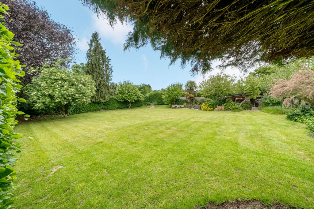 Property photo 3 of 21