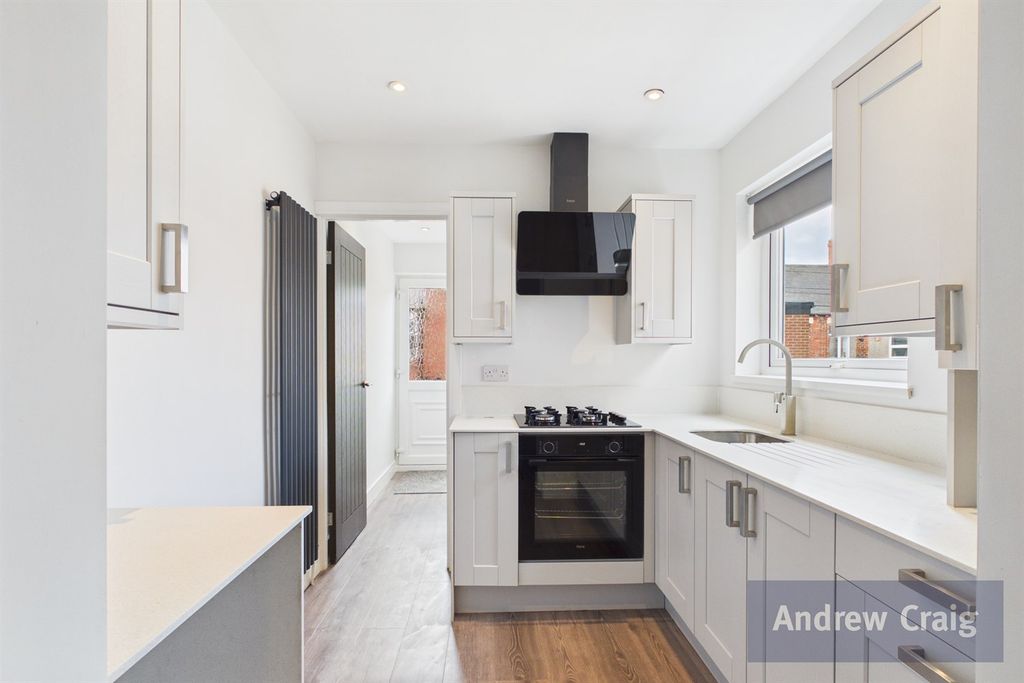 Property photo 1 of 16 (Main)