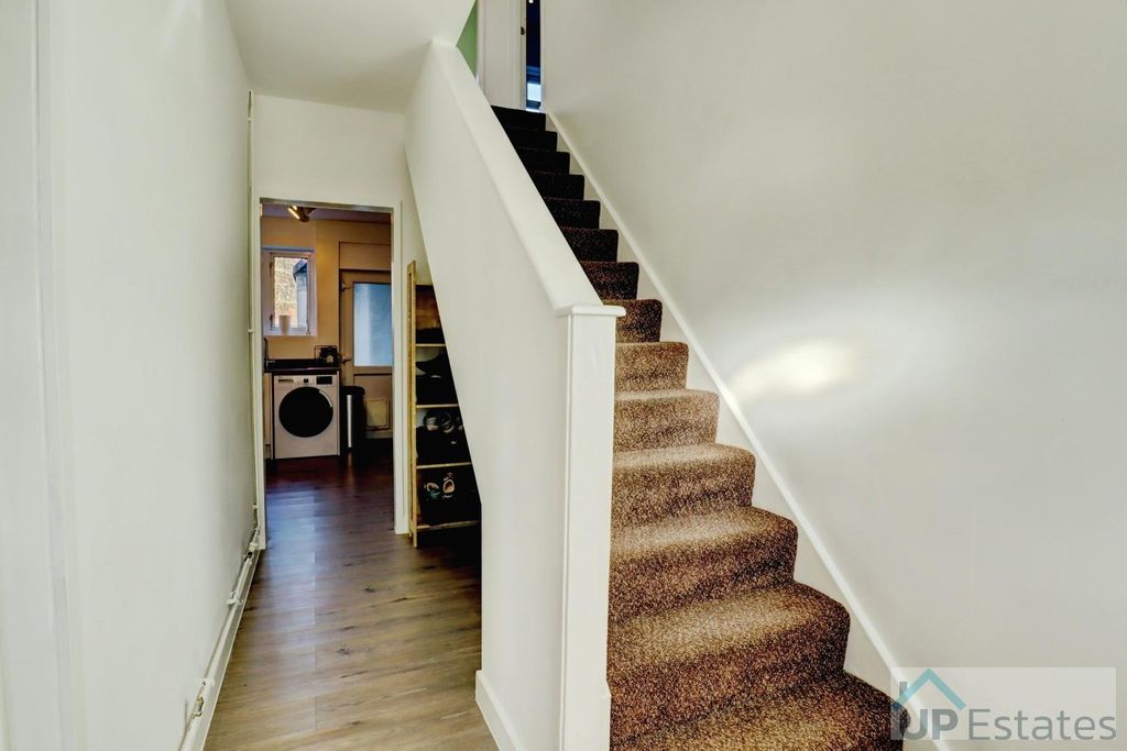 Property photo 2 of 20 Hall