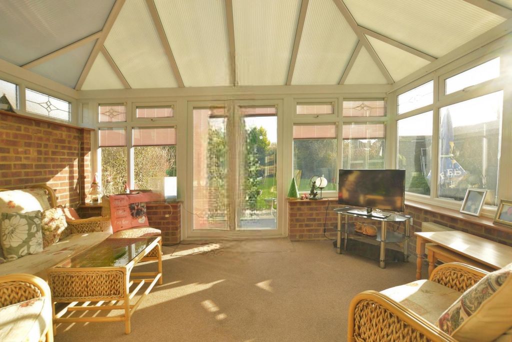 Property photo 3 of 21 Pbox-Img.Jpg