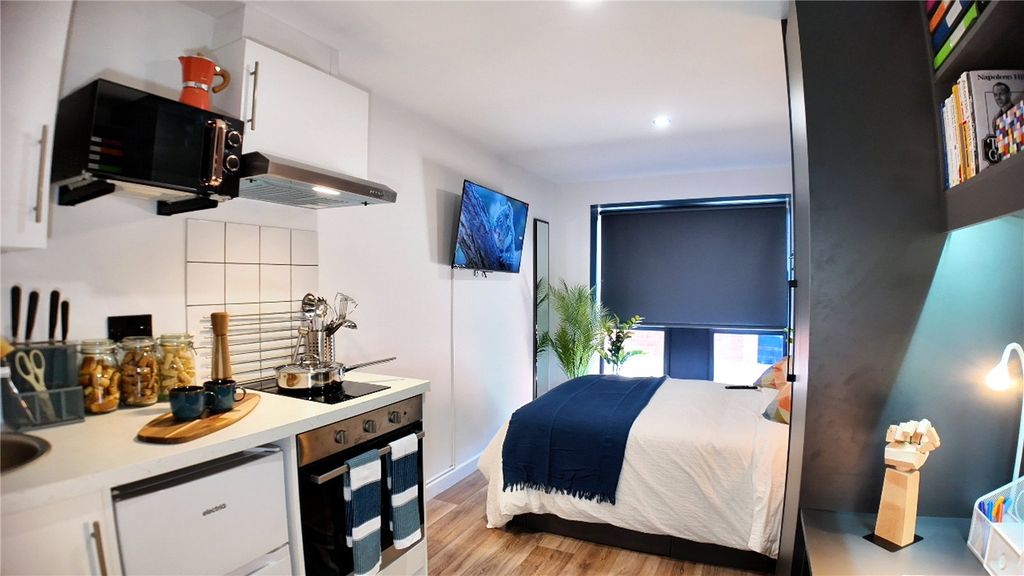 Property photo 2 of 4 Picture No. 18