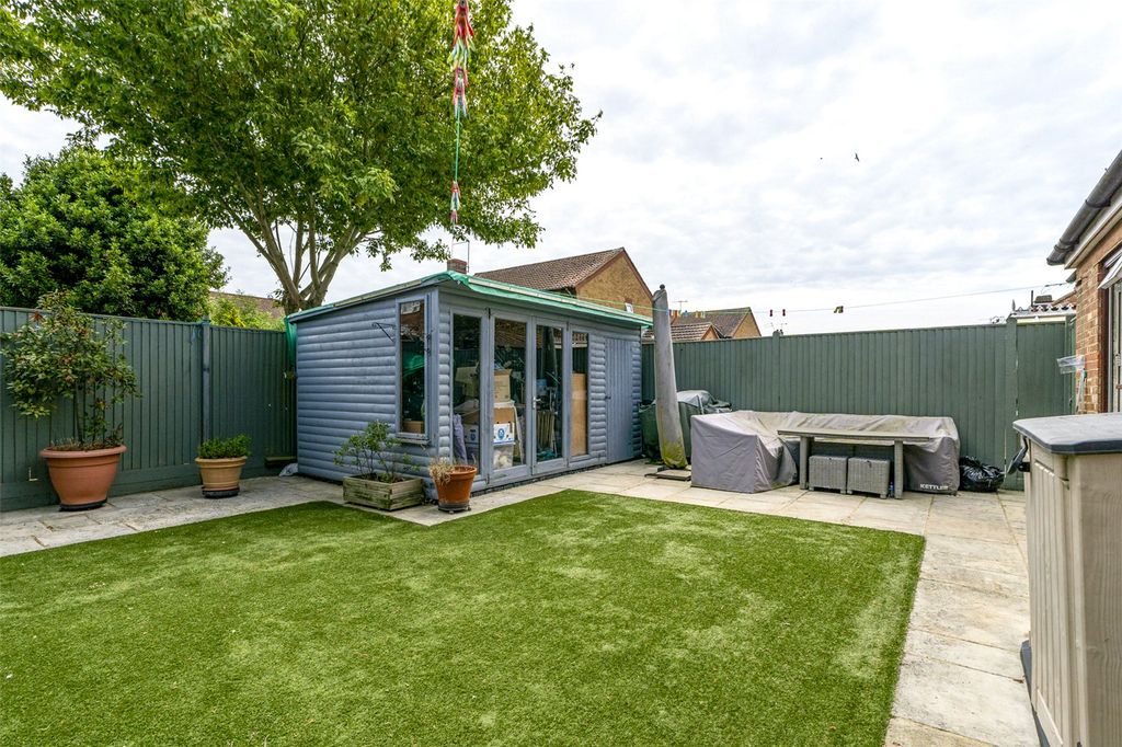 Property photo 2 of 18 Picture No. 27