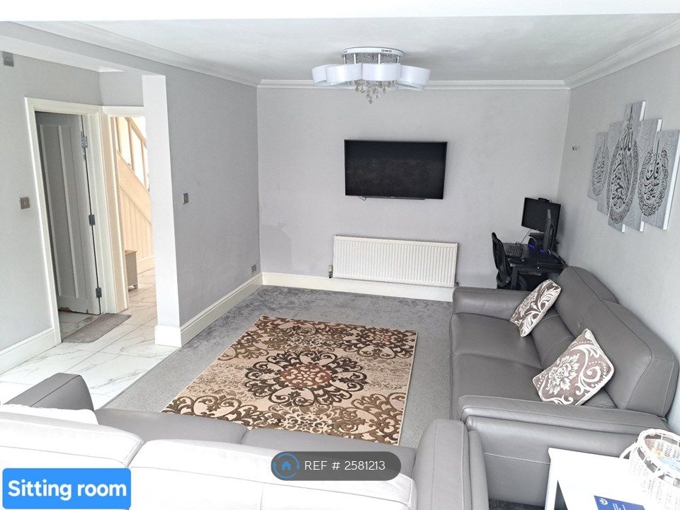 Property photo 3 of 11 Sitting Room Open Plan