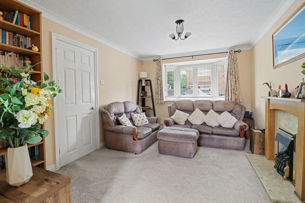 Property photo 3 of 14