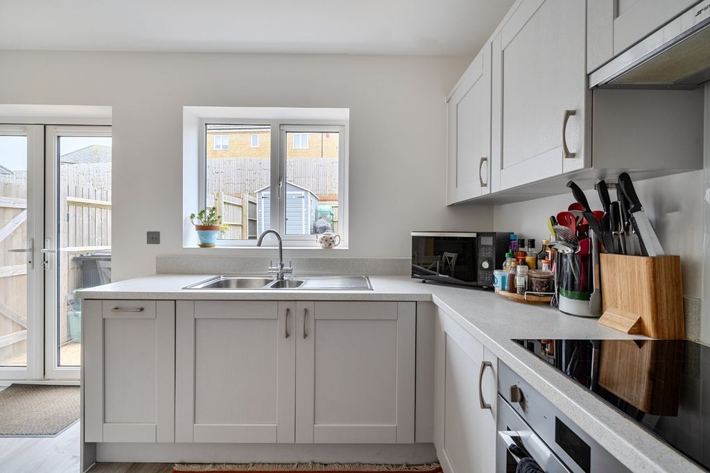 Property photo 3 of 16 Kitchen/Dining Room