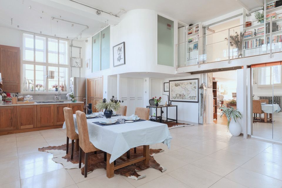 Property photo 2 of 25