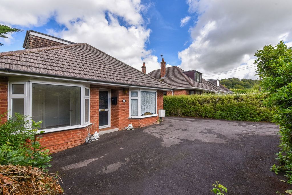 Property photo 3 of 33
