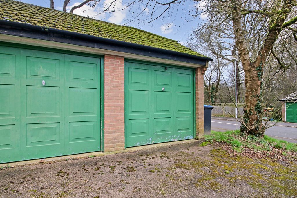 Property photo 2 of 6