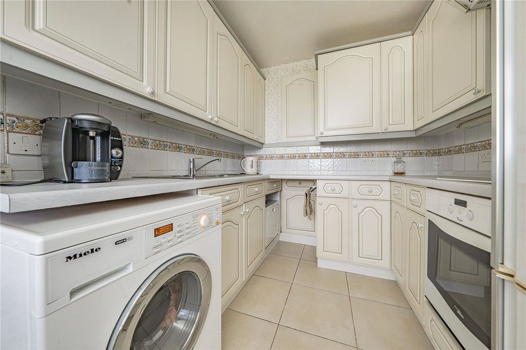 Property photo 3 of 12 Picture No. 05