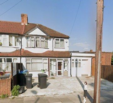 Property photo 1 of 12 Mount Pleasant, Wembley, Ha0