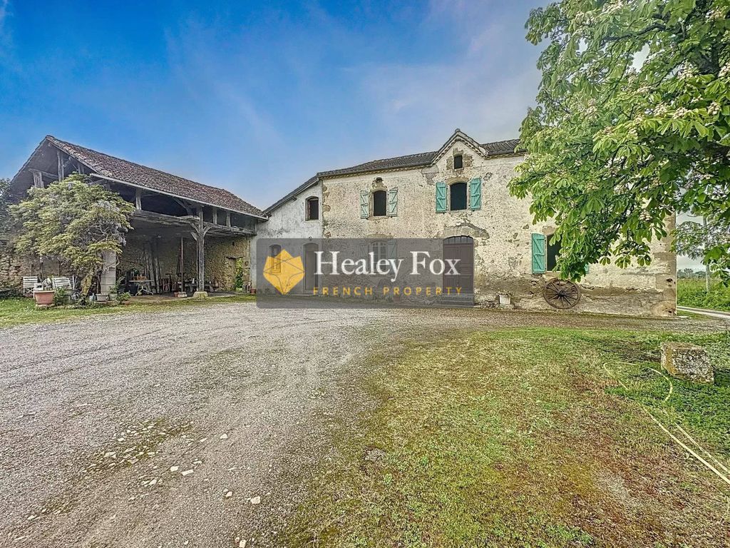 Property photo 1 of 18 Main Exterior View