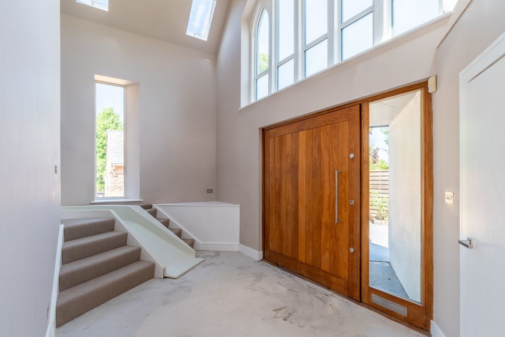 Property photo 3 of 21 Vaulted Hallway