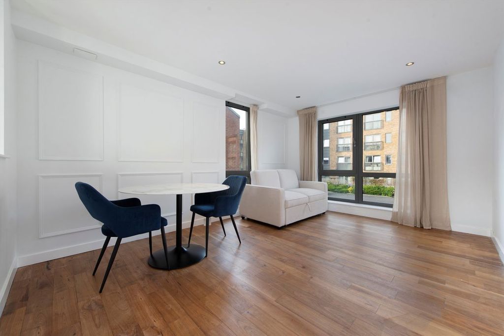 Property photo 3 of 6