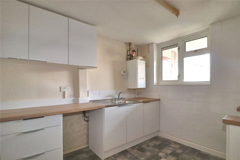 Property photo 3 of 10 Picture No. 20