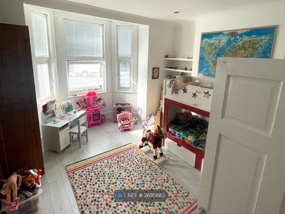 Property photo 1 of 13 Bedroom 1