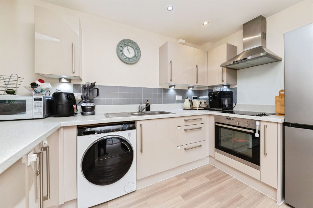 Property photo 3 of 12