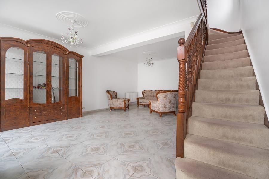 Property photo 3 of 25