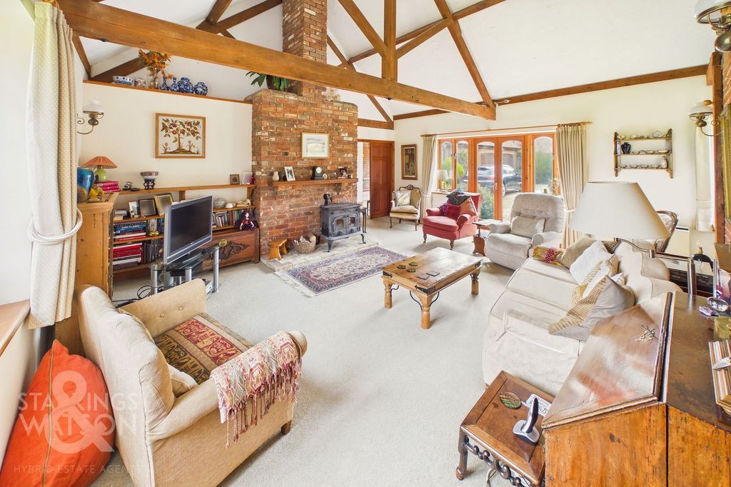 Property photo 2 of 36