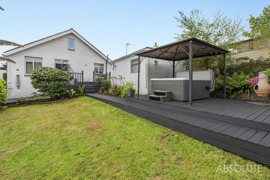 Property photo 1 of 25
