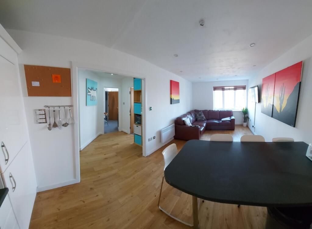 Property photo 3 of 8