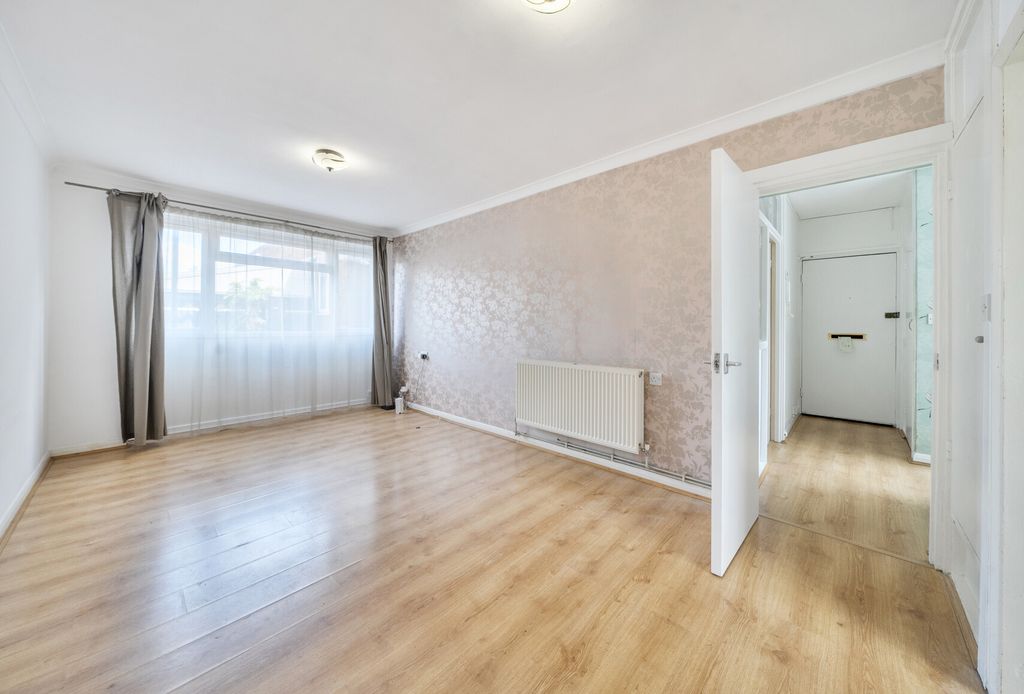 Property photo 2 of 9 1494583-8-6A57c35...