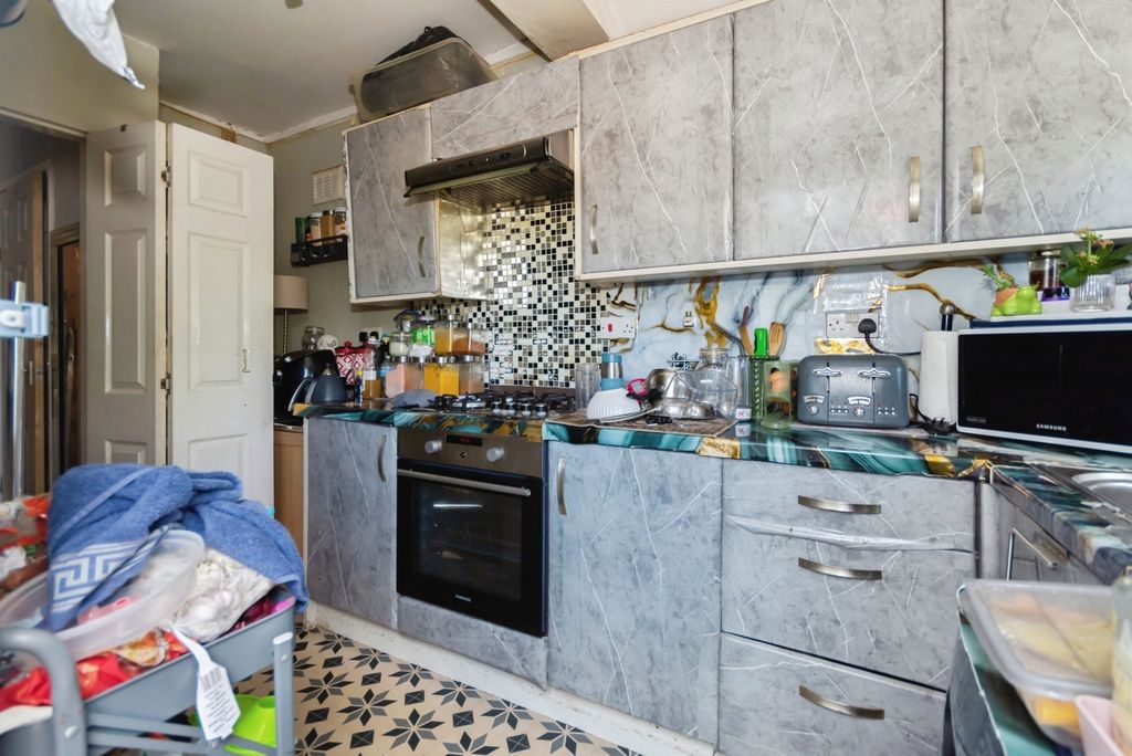 Property photo 2 of 14 Pbox-Img.Jpg