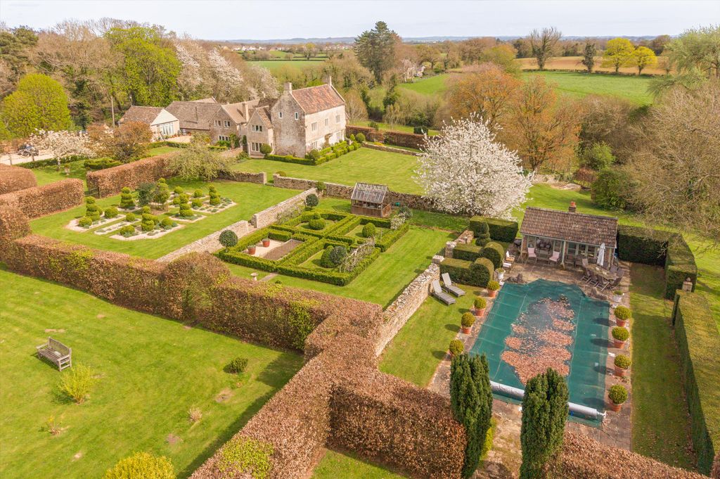 Property photo 2 of 31 Image