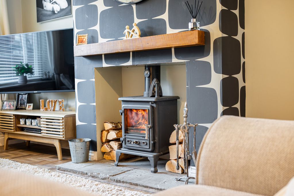 Property photo 3 of 33