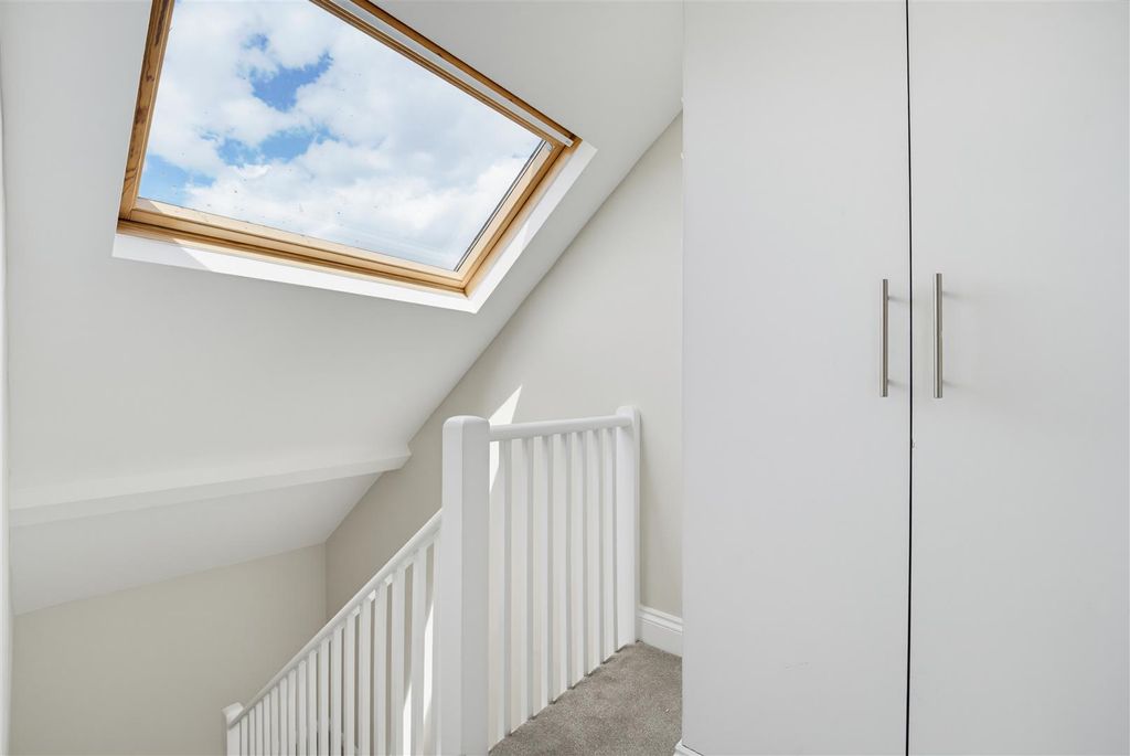 Property photo 3 of 10 29d Studland Landing.Jpg